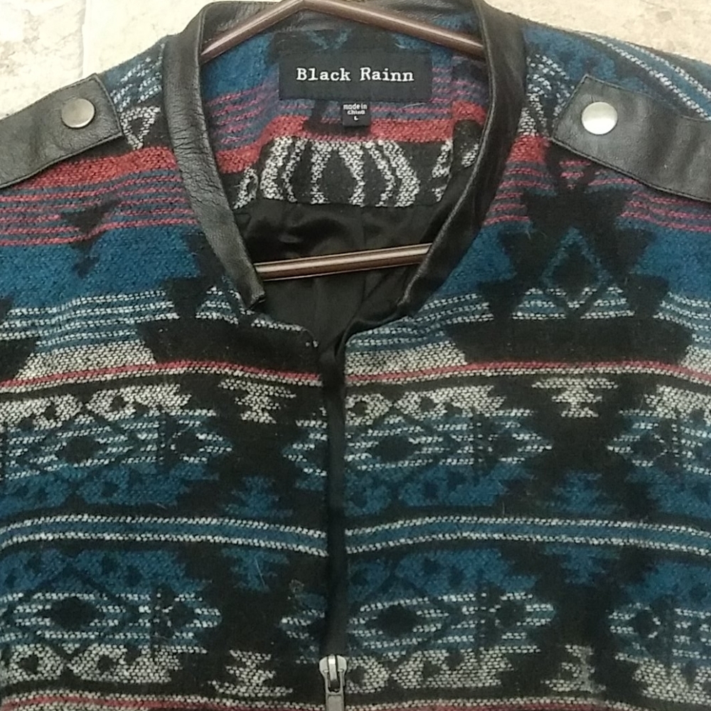 New Jacket - Picture 3 of 4